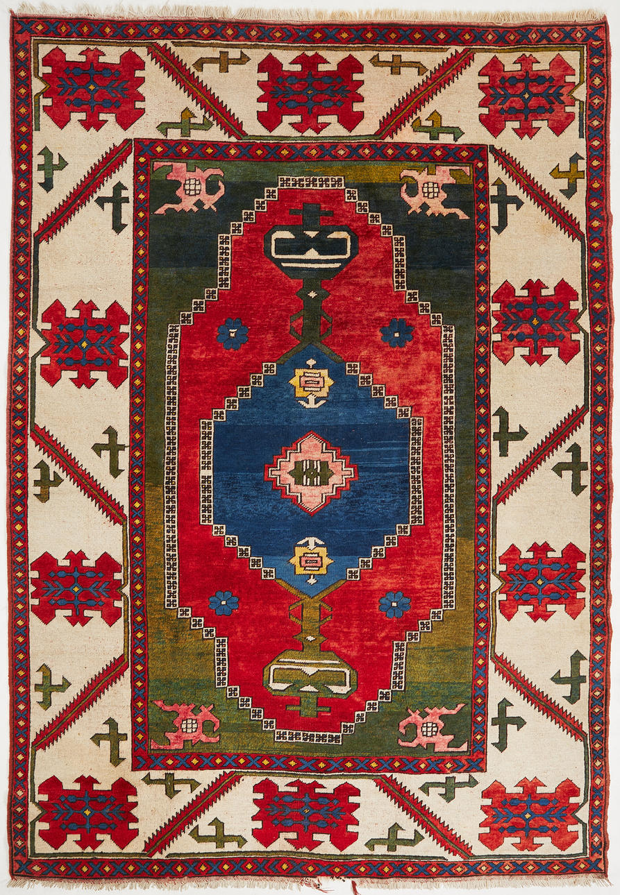 ORIENTMATTA. ca 335x230 cm.