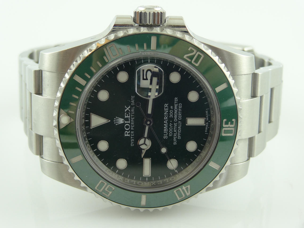 ROLEX SUBMARINER VERDE (HULK), 6/2016, 116610LV.