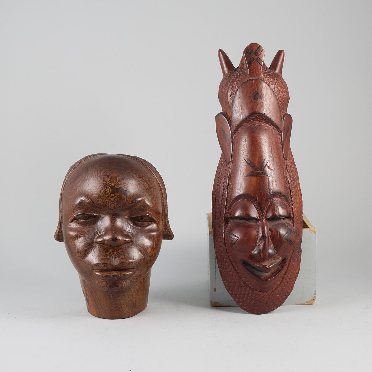 Masker, 2 st, Afrikana, Trä.
