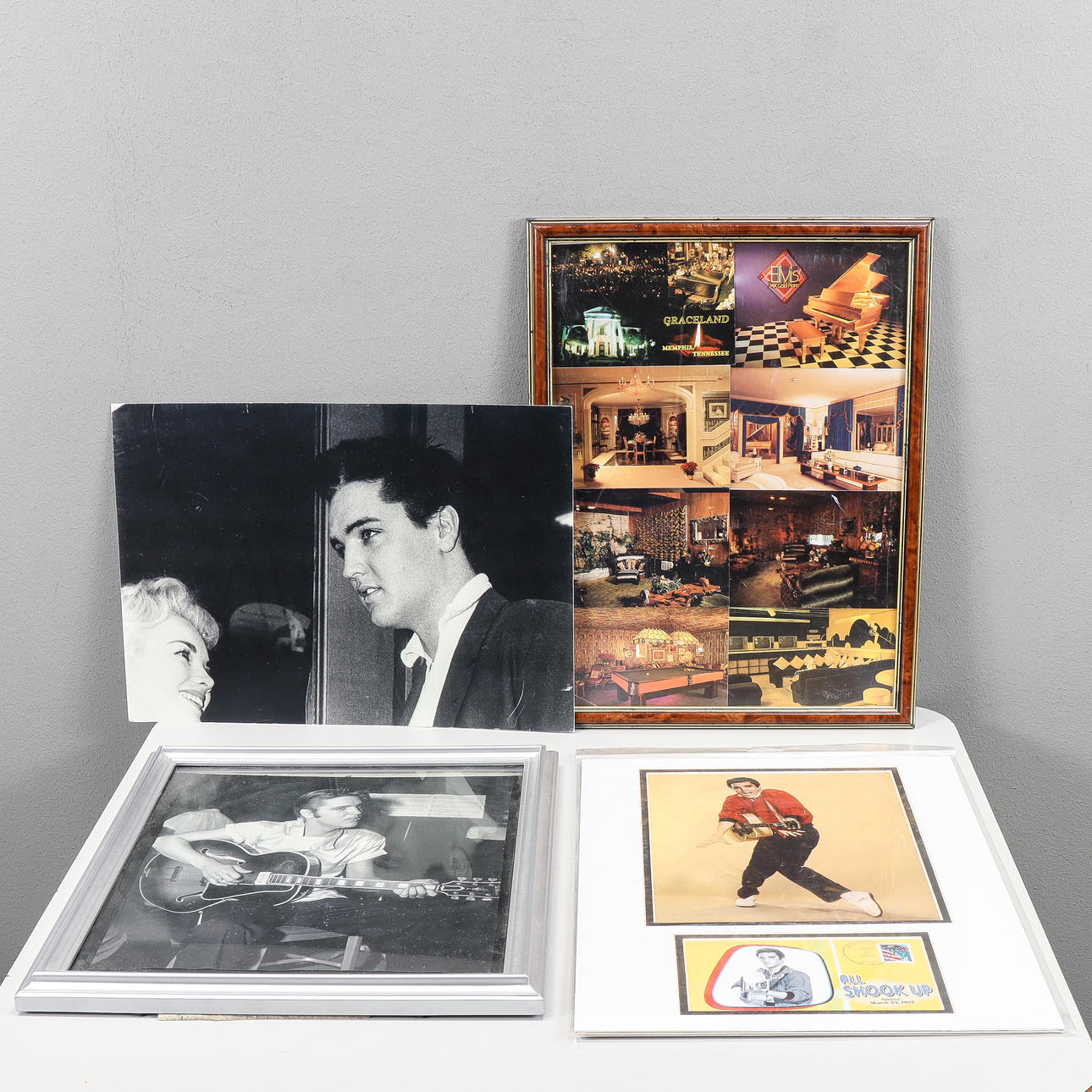 MUSIKMEMORABILIA Elvis Presley, 4 delar.
