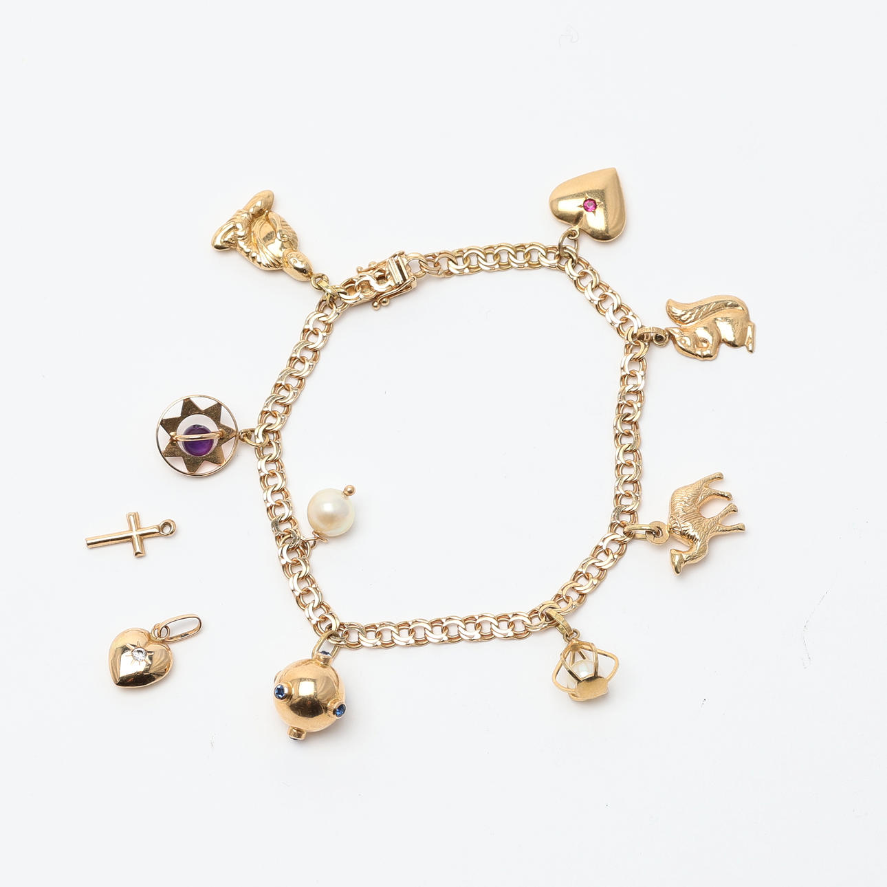 CHARM BRACELET, 18K gold.