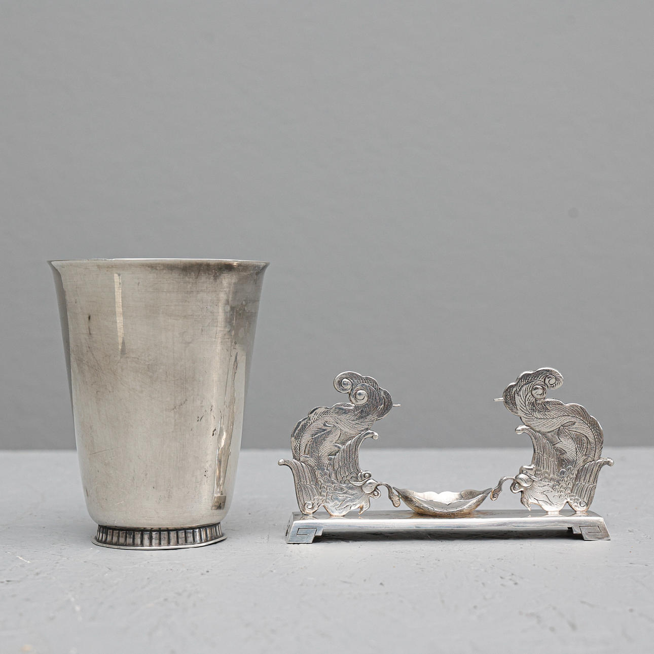 SALTKAR samt bägare, silver, vikt ca 201.