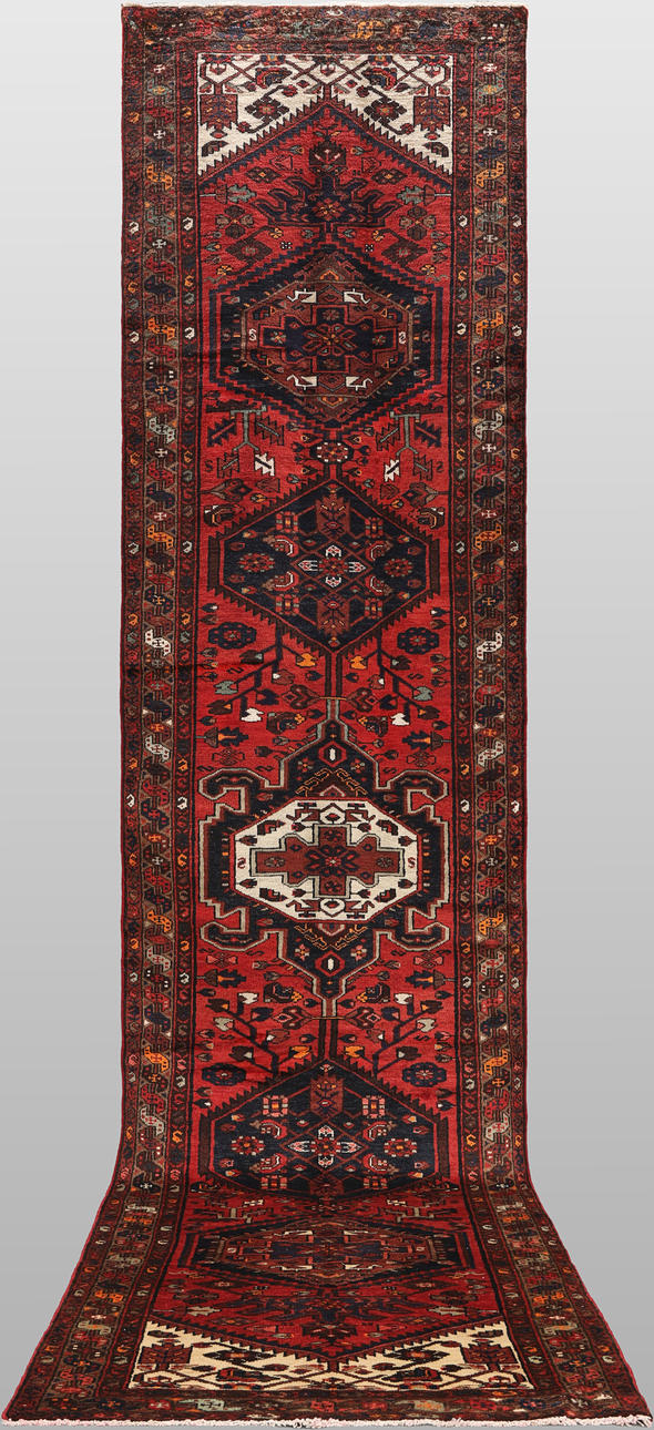 MATTA, "Hamadan", galleri, 515 x 102 cm.