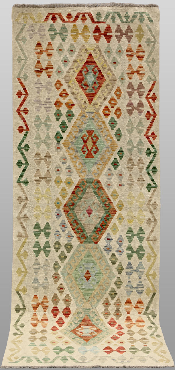 MATTA, "Kelim", galleri, 236 x 85 cm.