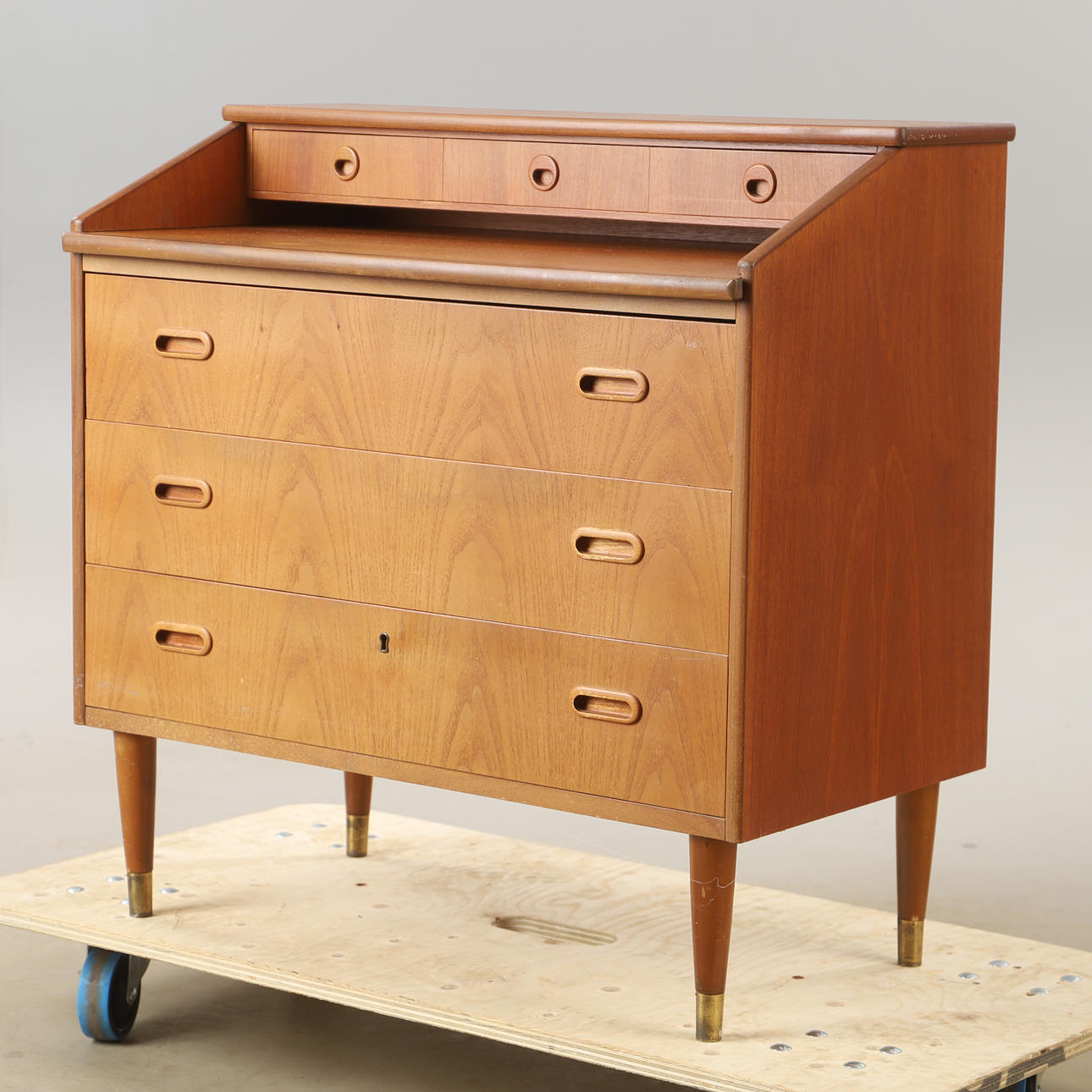 SKRIVBYRÅ, teak, 1900-talets mitt.