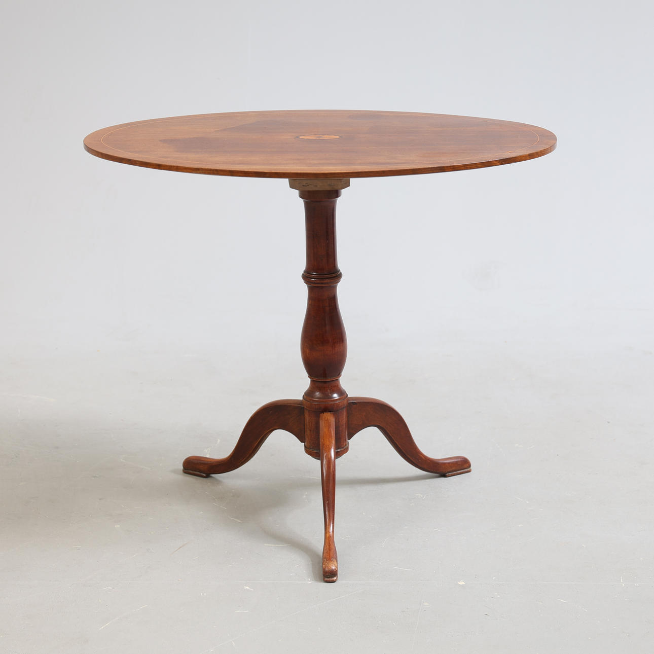 BORD, rokokostil, 1900-tal.