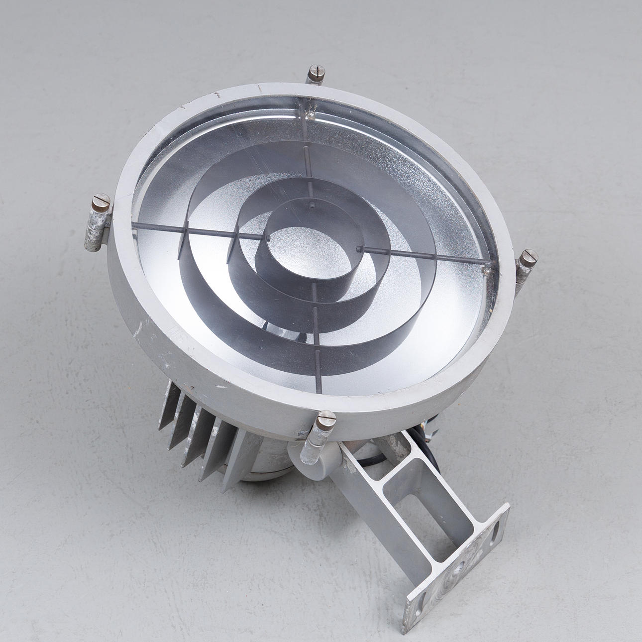 INDUSTRILAMPA, märkt SILL". metall, 1950-60-tal.