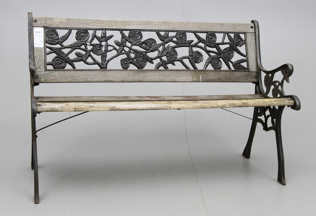 TRÄDGÅRDSBÄNK, 1900-talets andra hälft.