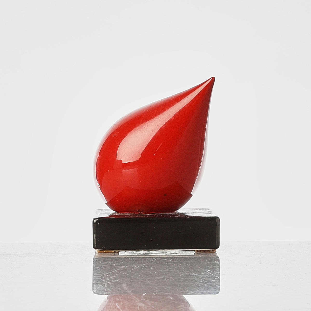SCULPTURE, Object on plinth.