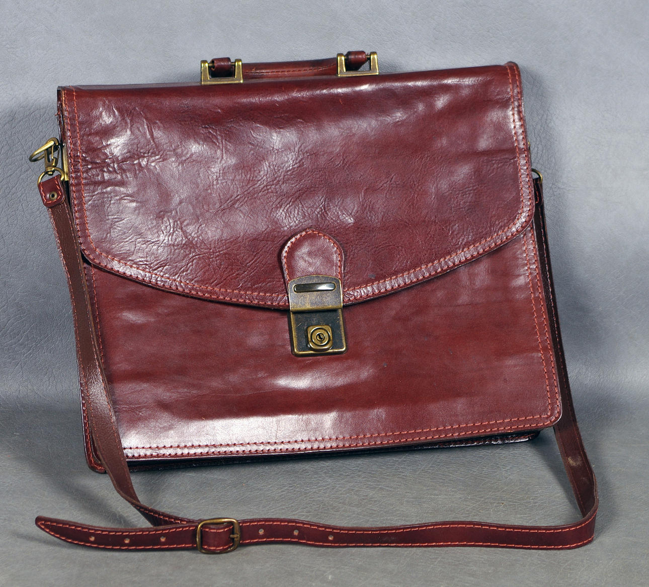 VÄSKA, brunt skinn, Wasa läder.