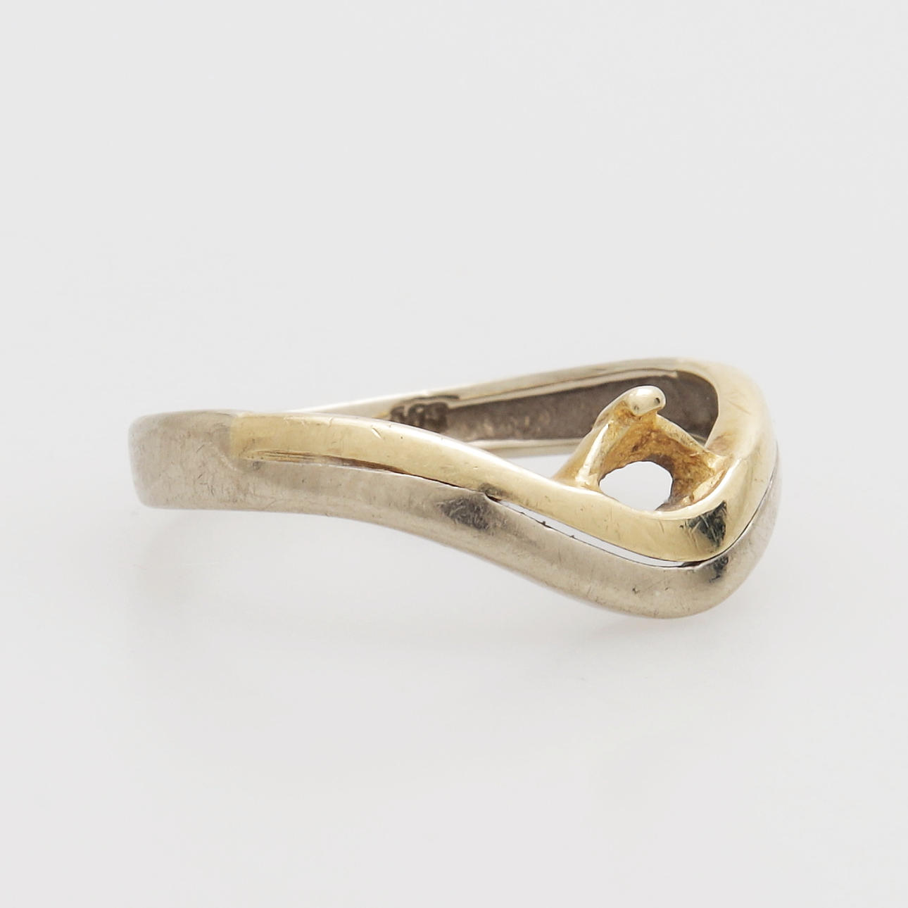 RING, guld 14k, vikt 2,40 gram.
