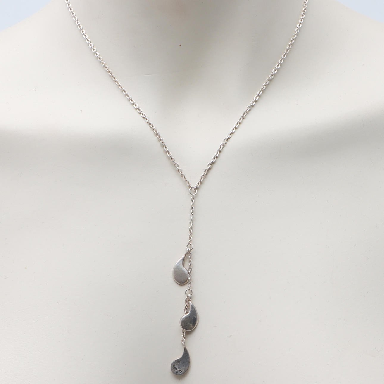 EFVA ATTLING. Collier, sterlingsilver, "Waterdrops".
