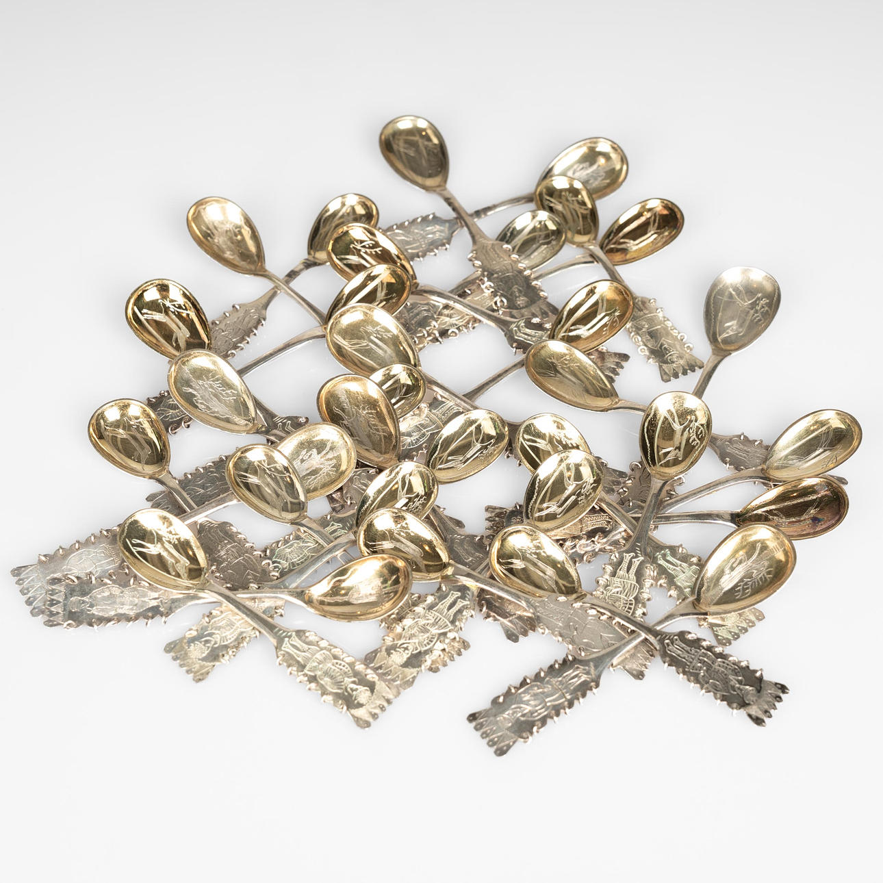 TESKEDAR. Silver "Same-motiv" COP, Stämplade 1900-tal (32st).