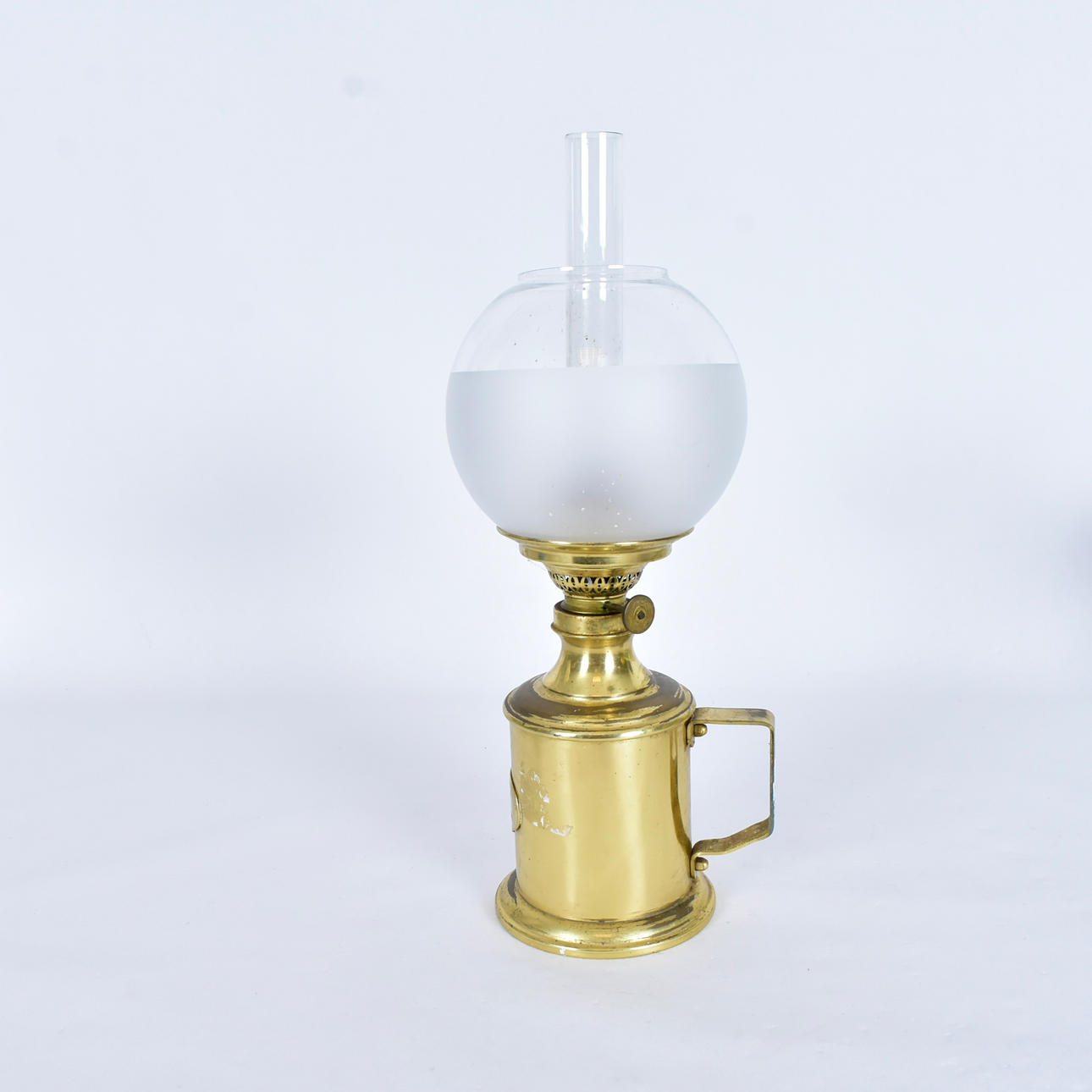 BORDSFOTOGENLAMPA, mässing och glas, G.V. Harnisch, köpenhamn.