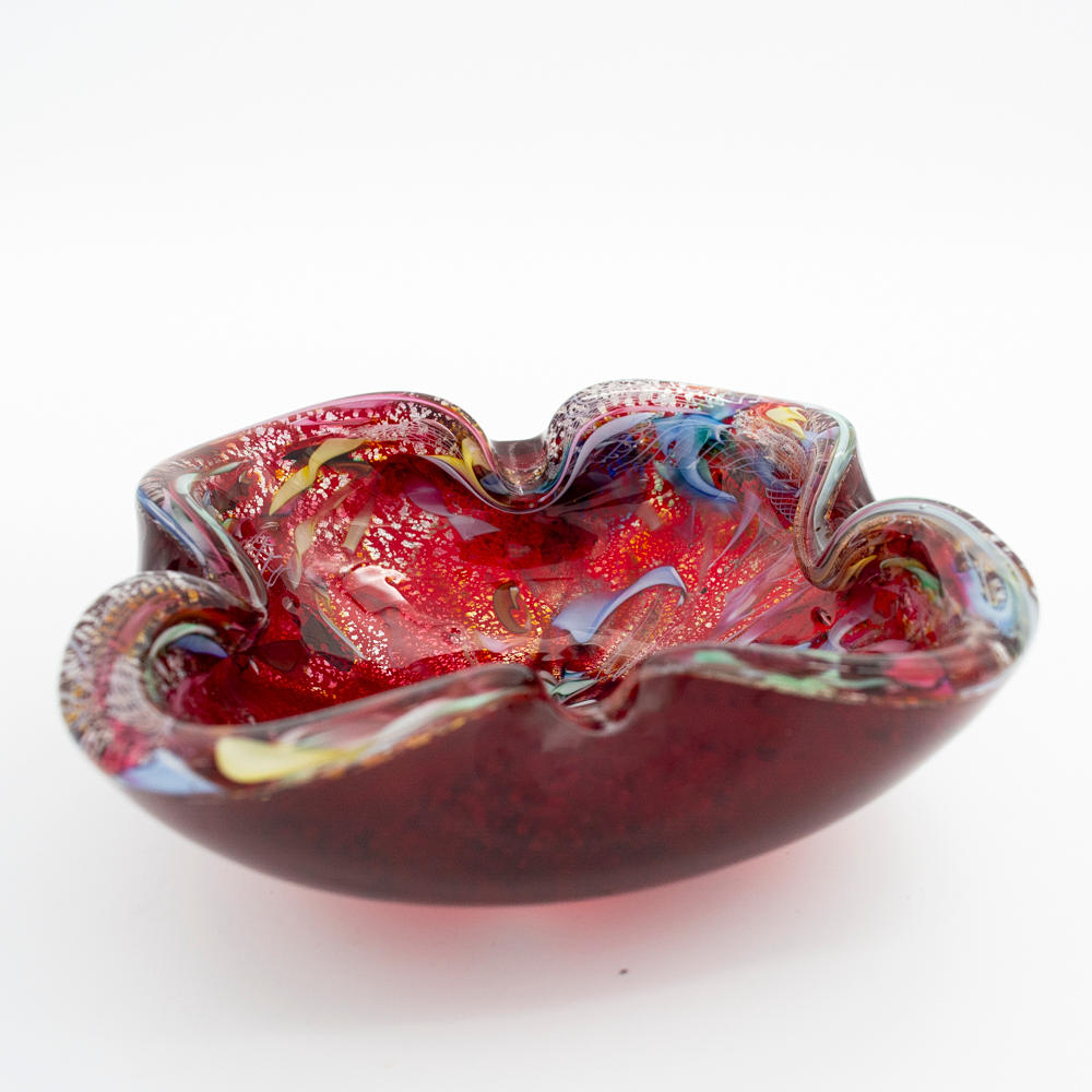 DINO MARTENS. MURANO DESIGNER BOWL, MULTI-LAYERED STUDIO GLASS, SILVER LEAF, MIXED TECHNIQUE, ITALY, CIRCA 1960S.