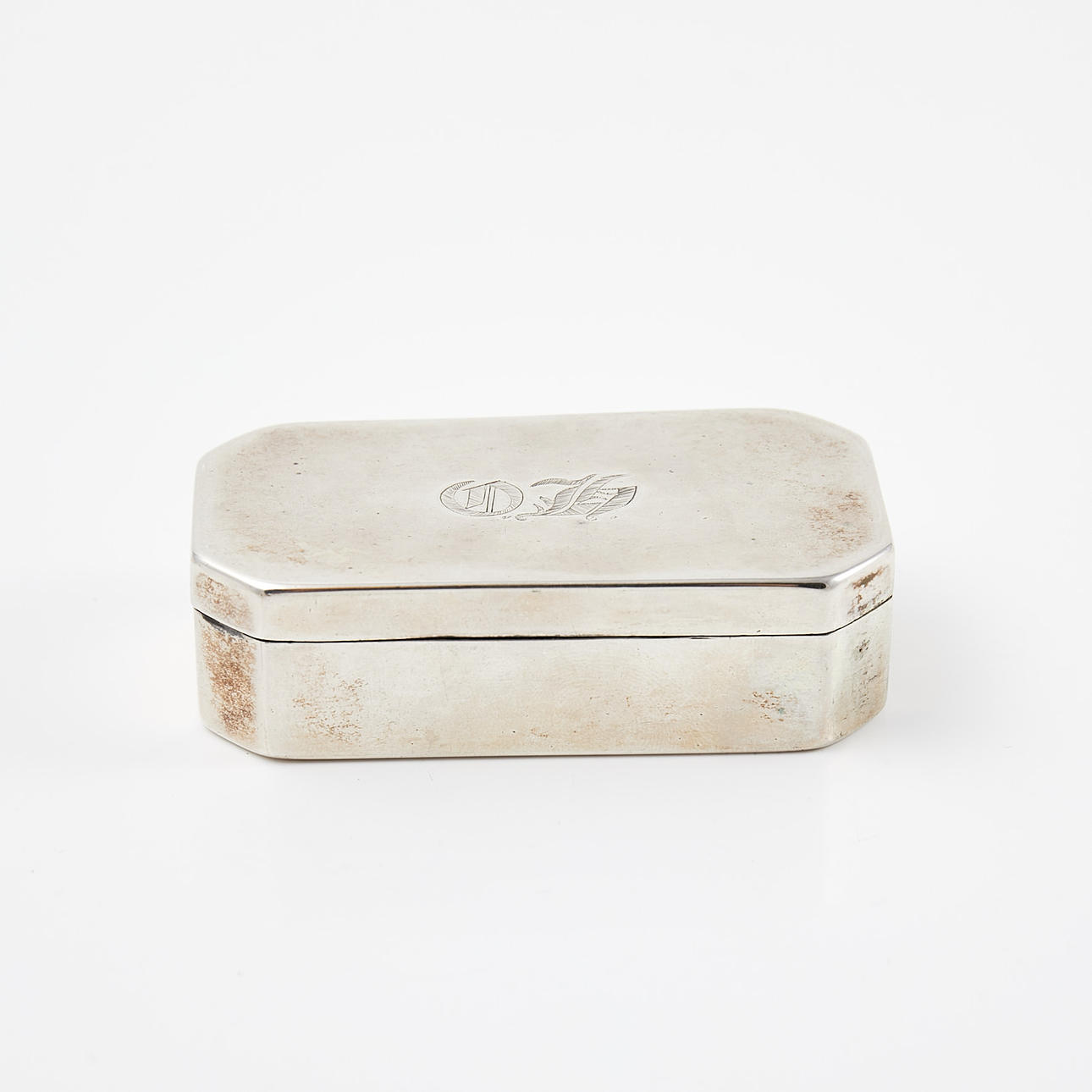 LOCKDOSA, silver, invändig förgylld, monogramgravyr, stämplad med mästarstämpel HI, 1933.