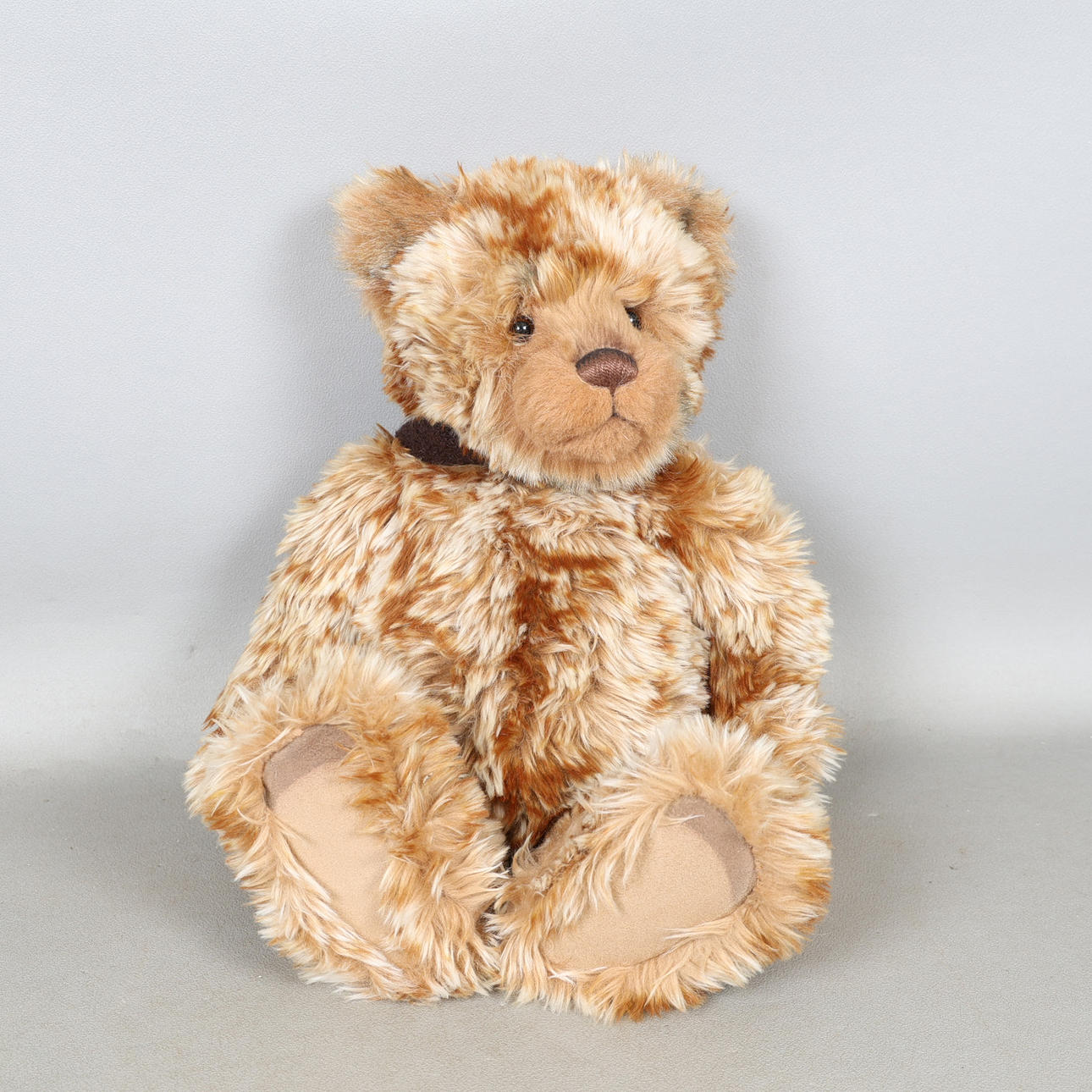 A CHARLIE BEARS 'HOB NOB'.