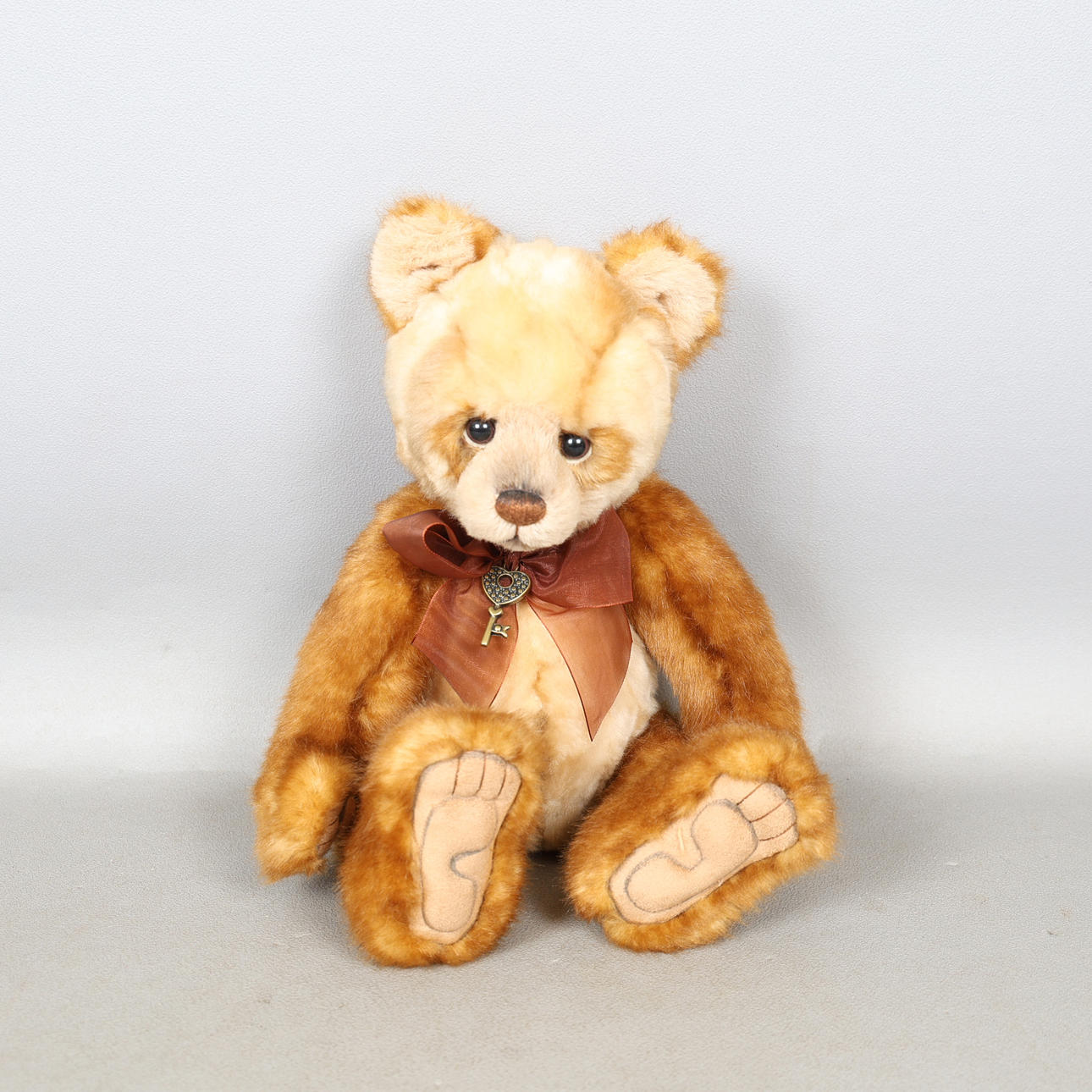A CHARLIE BEARS 'JUDY'.