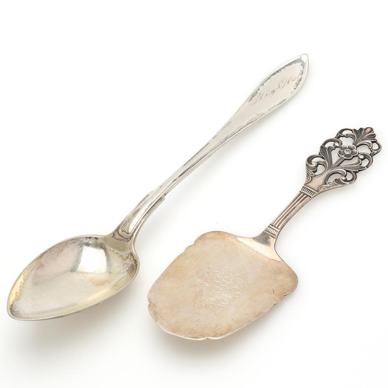 SKED samt TÅRTSPADE, silver, vikt 60 gram.