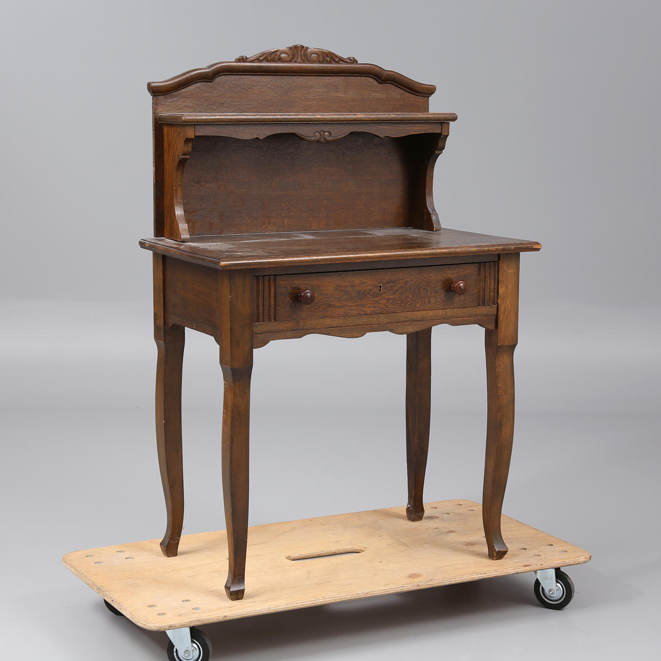 BUFFE/SERVERINGSBORD, ek, 1900-talets första hälft.