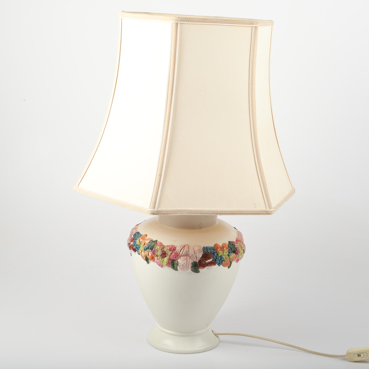 BORDSLAMPA, porslin, 1900-tal.