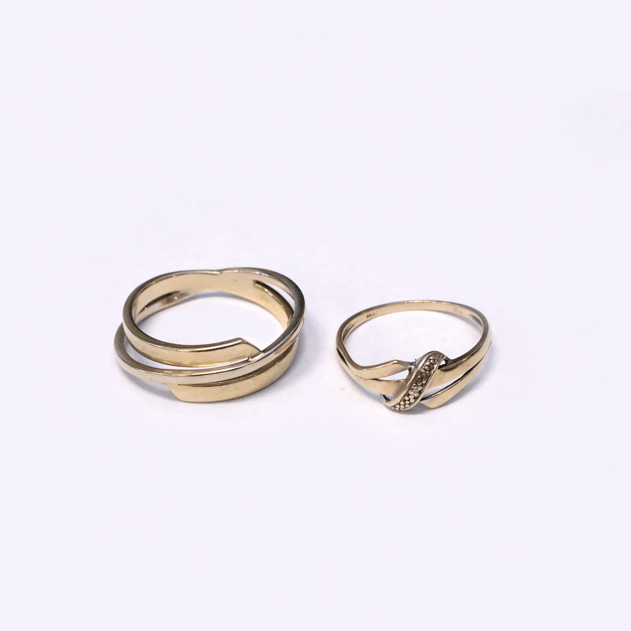 RINGAR, TVÅ STYCKEN, 18K GULD.