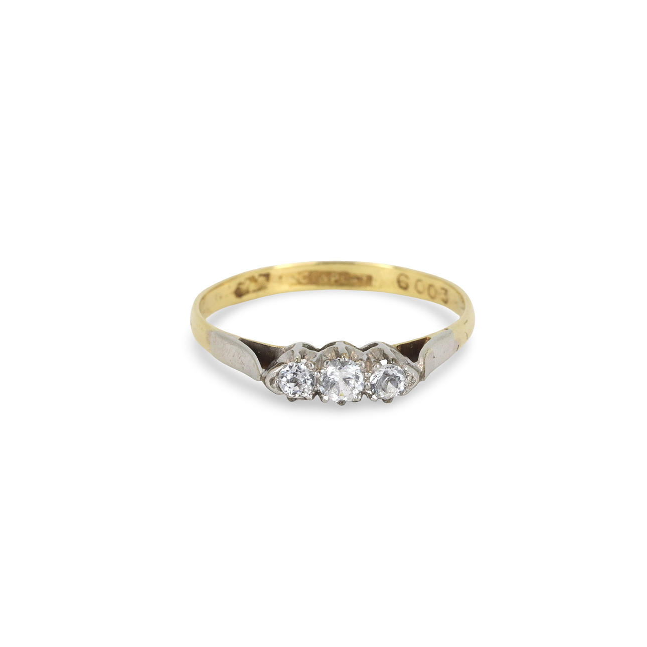 RING I 18KT GULD MED DIAMANTER.