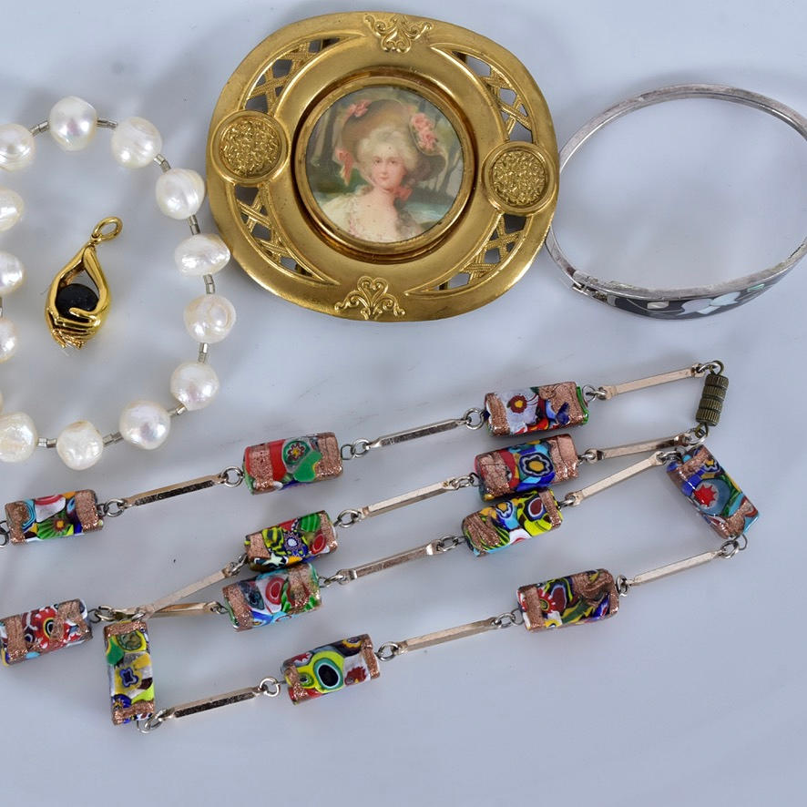 SMYCKEN, 5 delar, bl a Collier Murano.