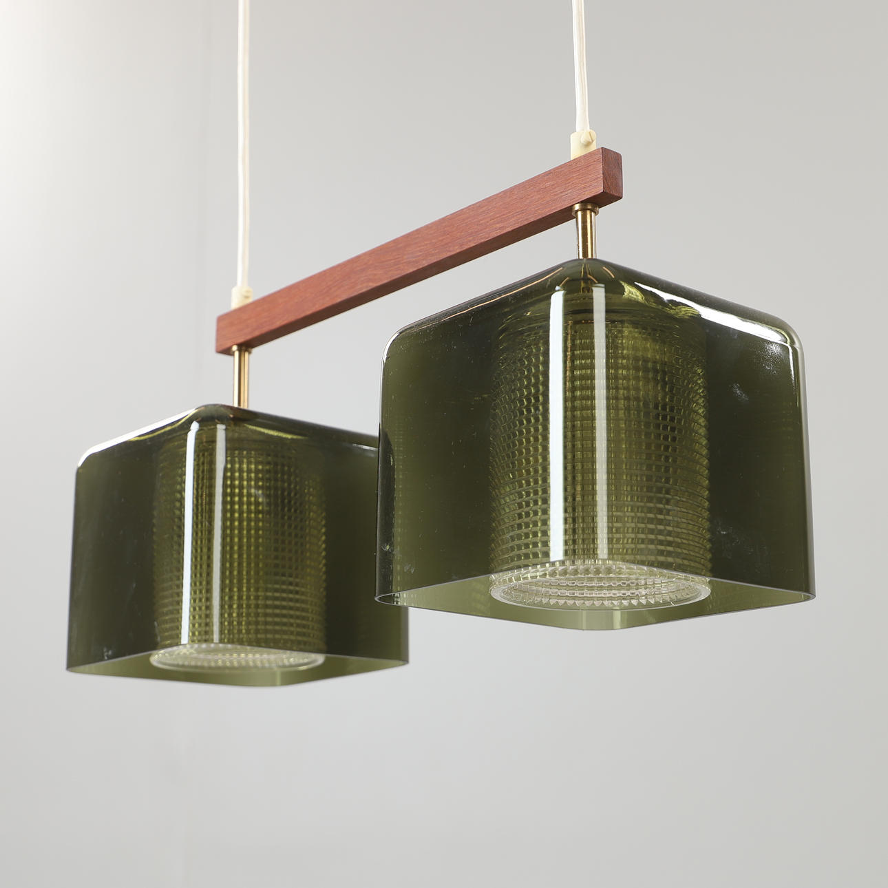 CARL FAGERLUND. Taklampa, teak, glas och mässing, Orrefors, 1900-talets mitt.
