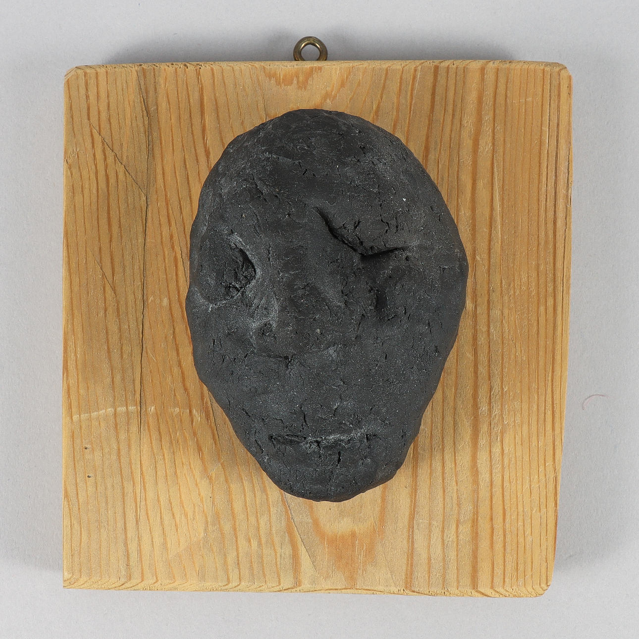 LORRAINE RANTALA. Relief keramik.