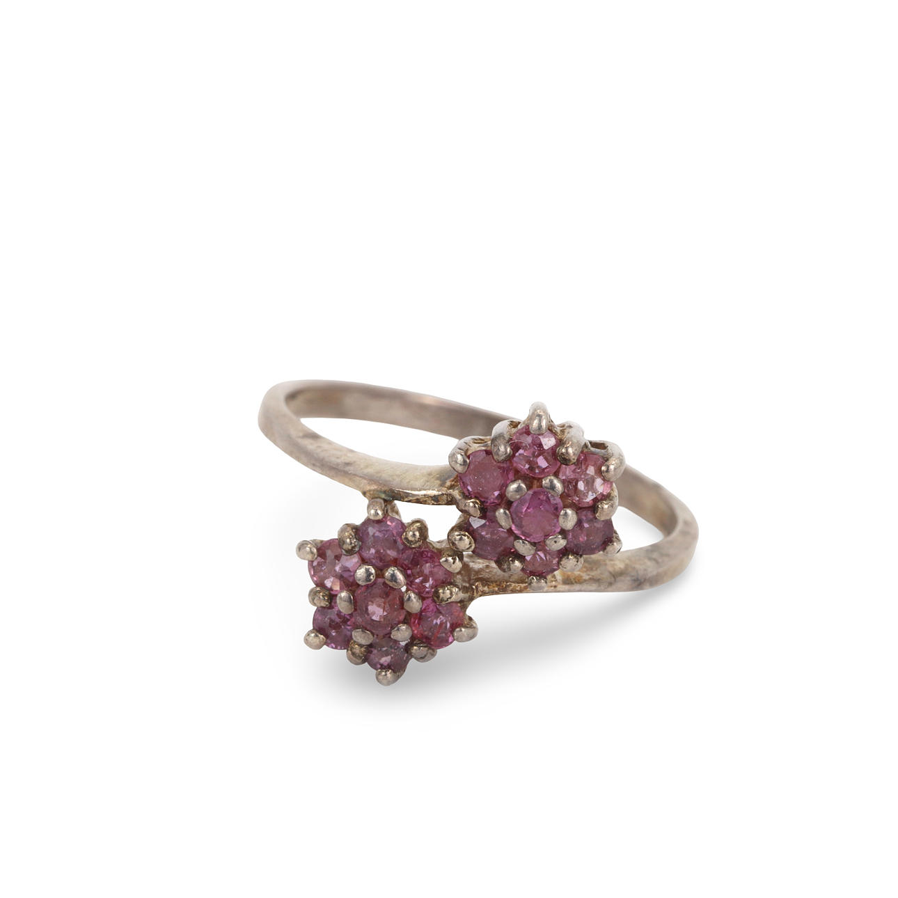 SILVER RUBY CLUSTER RING.