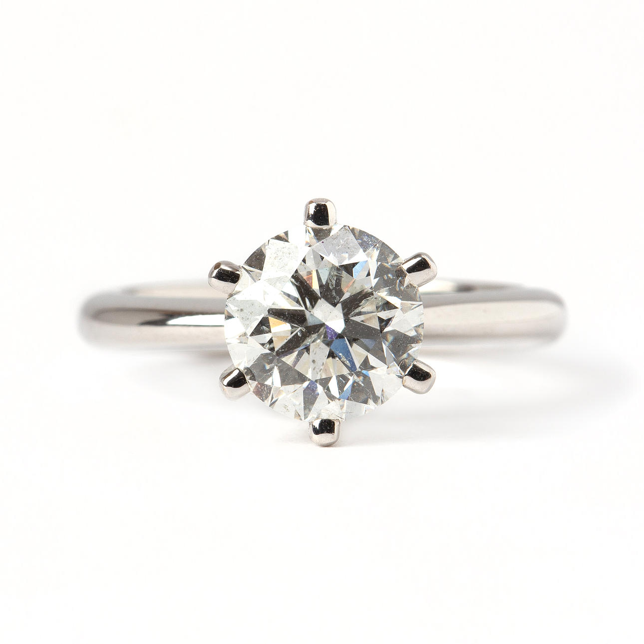 RING, 18K vitguld med diamant.