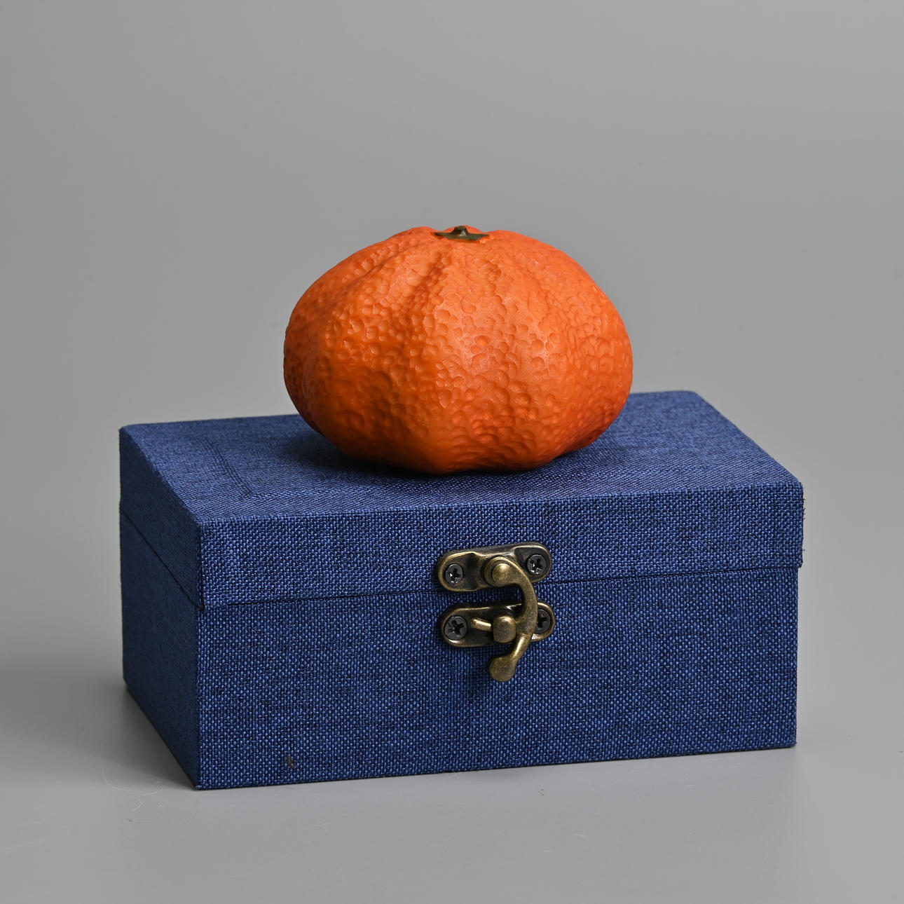 A VINTAGE JAPANESE BRONZE MODEL OF A MANDARIN ORANGE, BOXED. Asiatica ...
