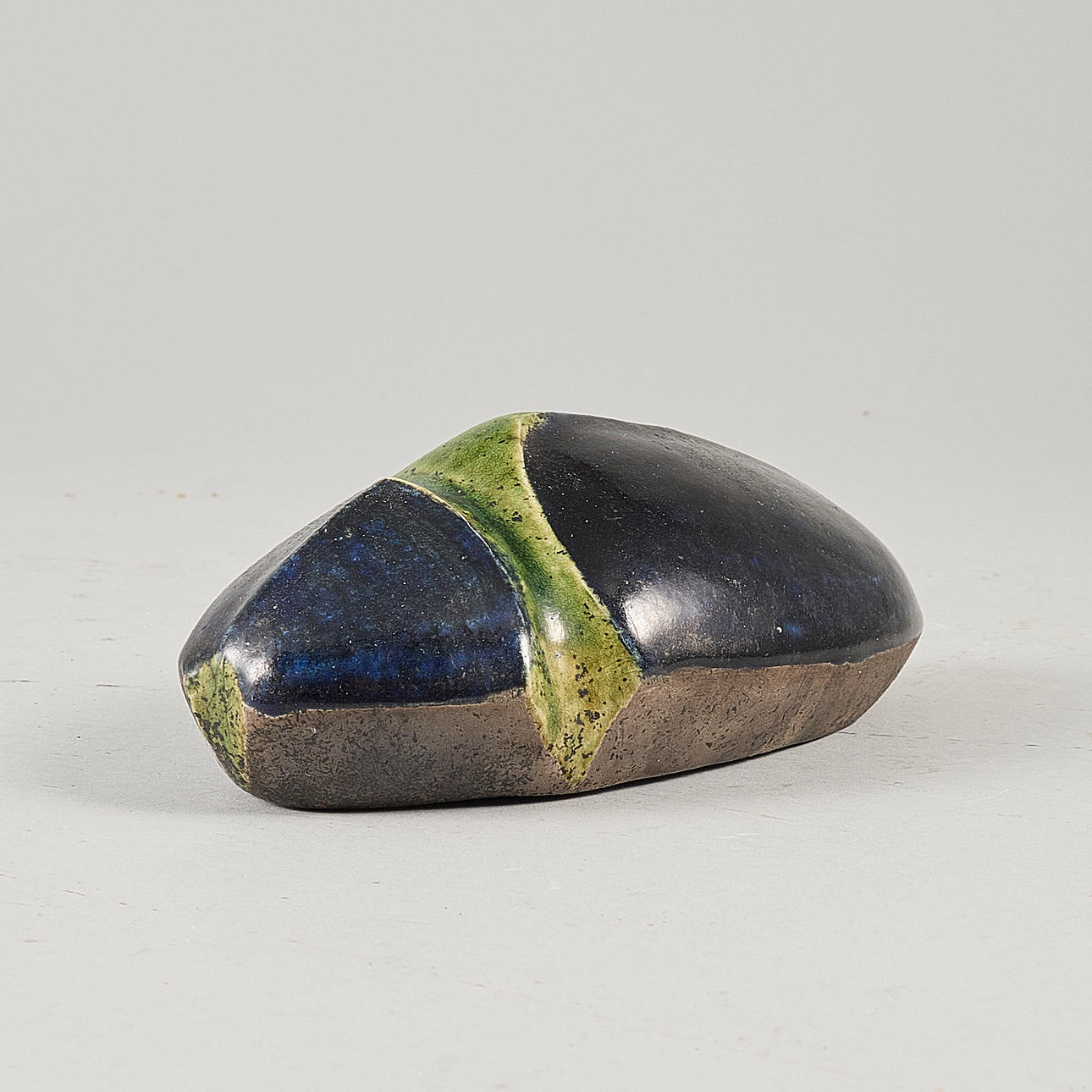 LENA ANDERSSON (1947-2024). Sculpture, Beetle, Glazed Stoneware, Signed.