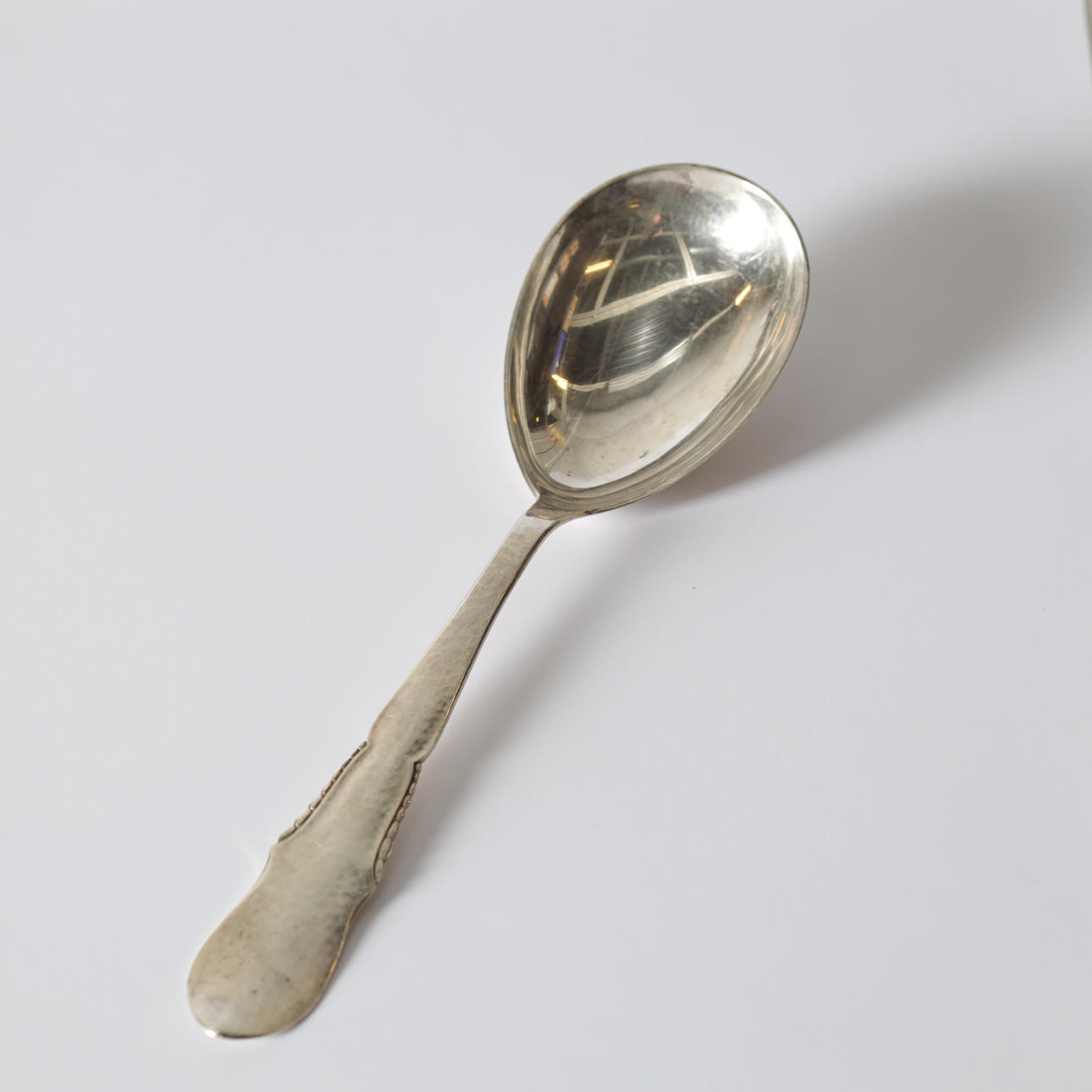 KAROTTSKED, silver. Totalvikt ca 87,6 gram.