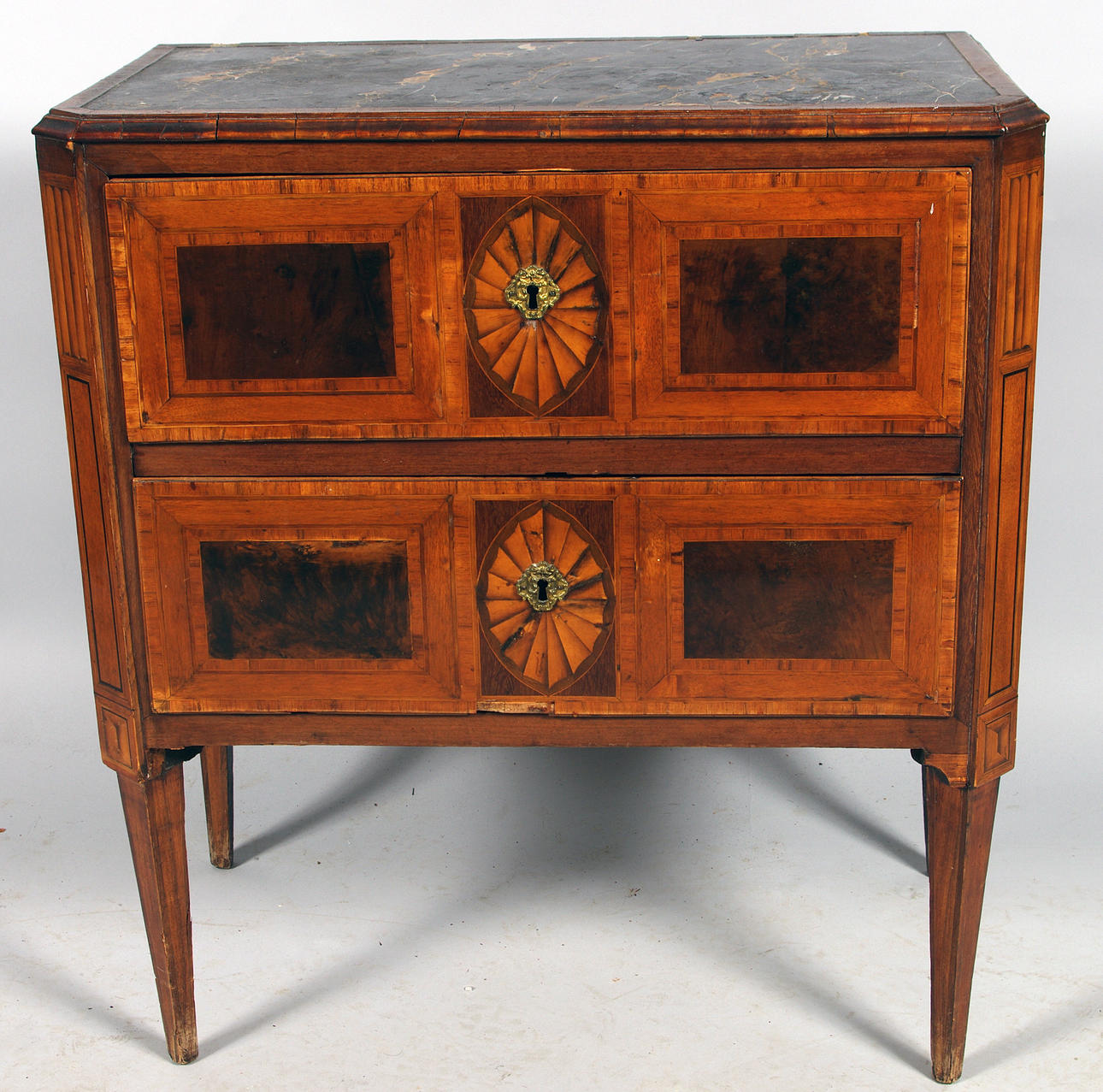 BYRÅ, 2-lådig, mahogny med intarsia, gustaviansk.