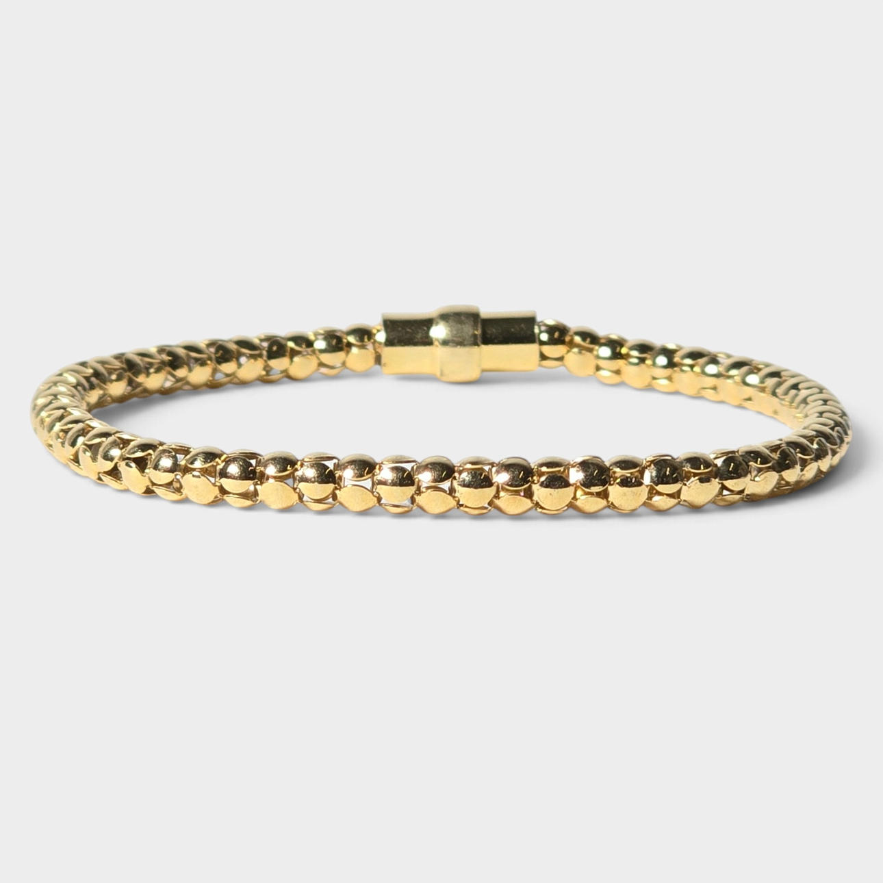 Armband i förgyllt silver.