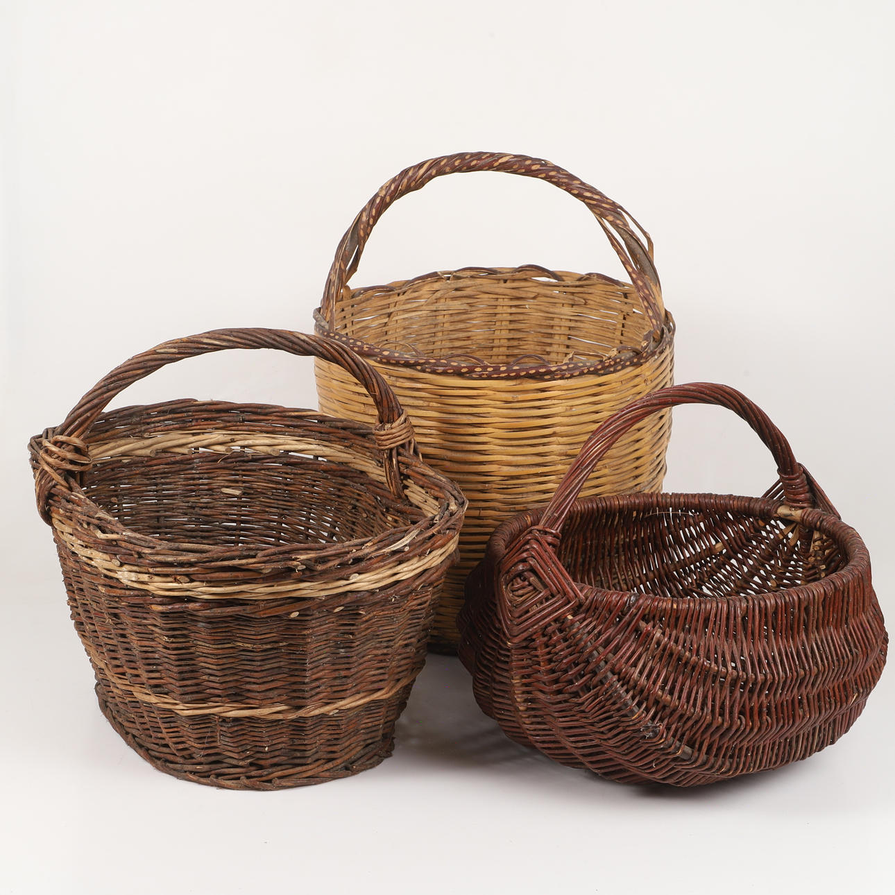 KORGAR, 3 stycken, rotting m. m., 1900-tal.