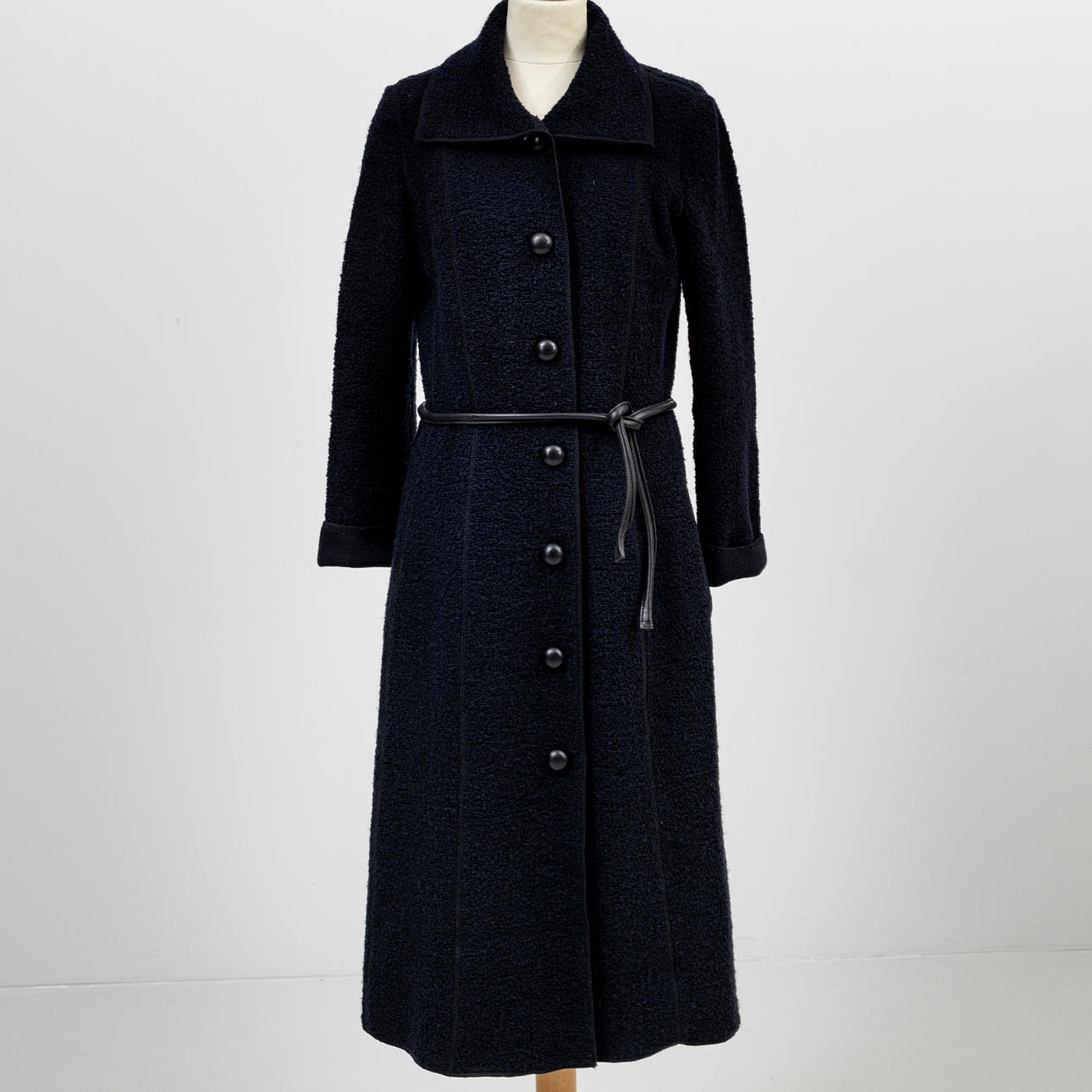 ARMANI COLLEZIONI. Coat, Italian size 48.