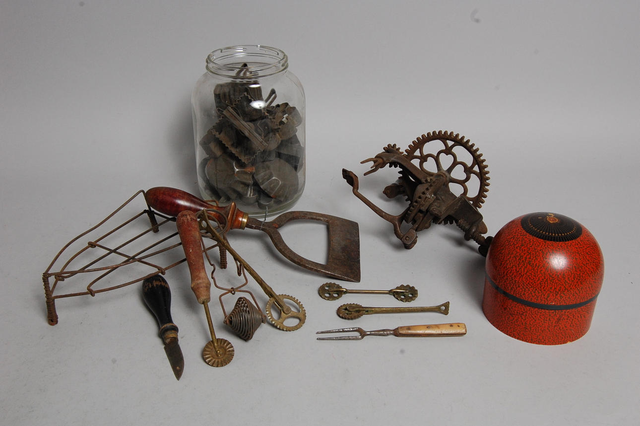 KÖKSFÖREMÅL,12 delar, 1900-talets början.