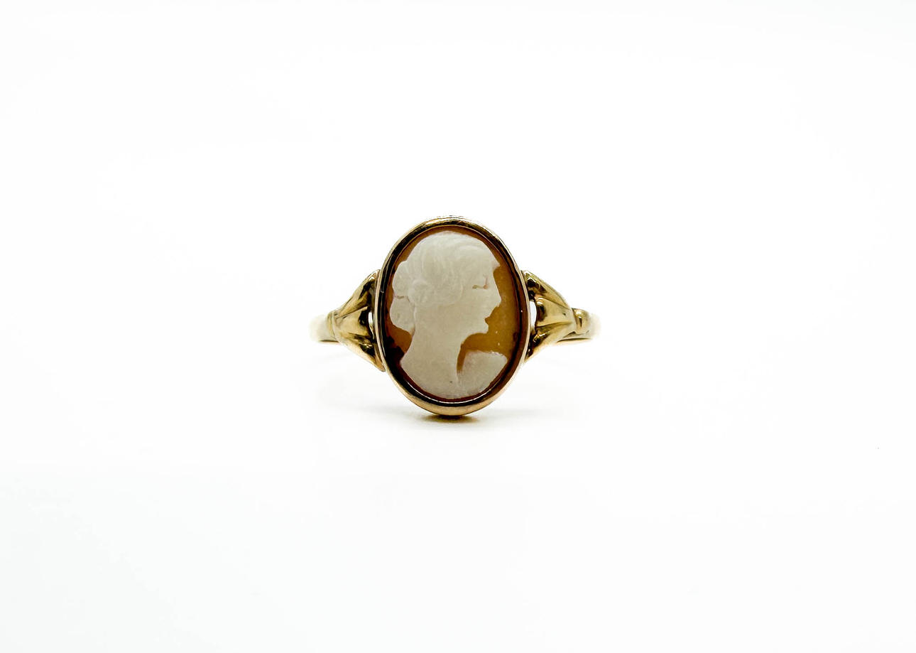 Kameoring. 18k Guld.