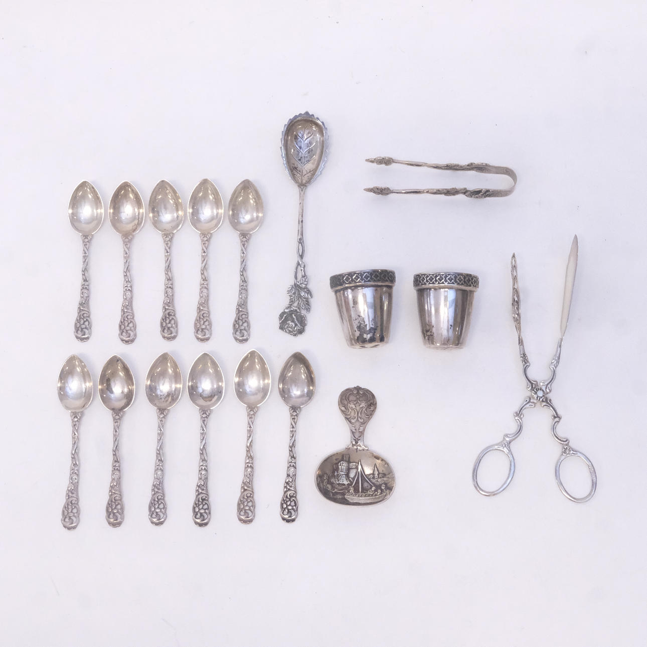 17 DELAR SILVER.