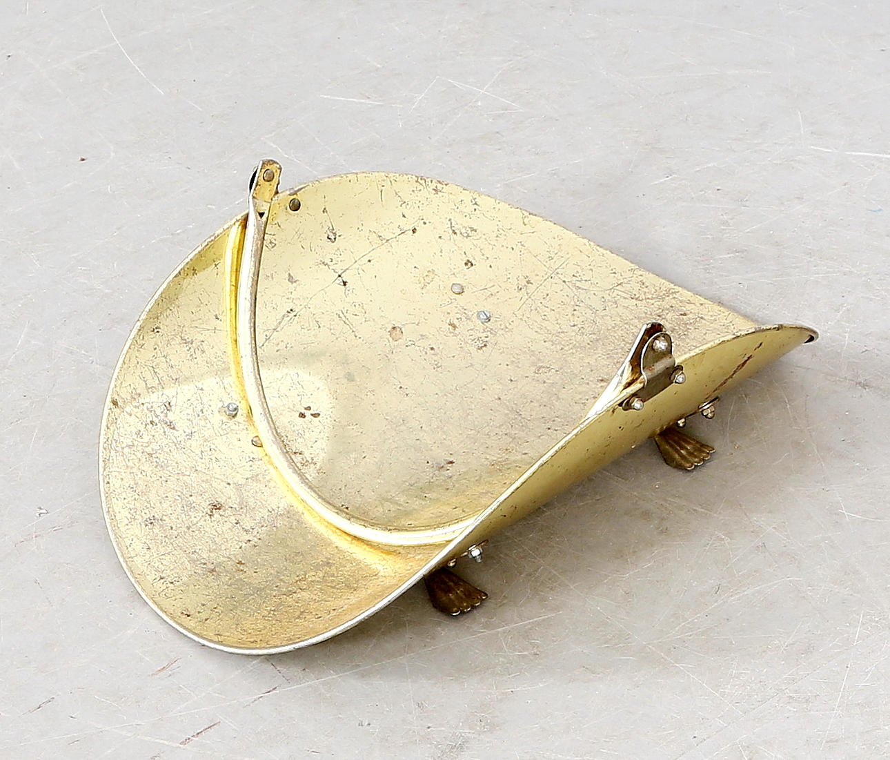 TRÆKURV, metal, 20. århundrede.