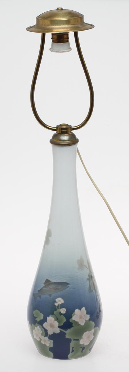BORDSLAMPA. porslin, Thorolf Holmboe, Porsgrund, Norge, 1911 - 1937.