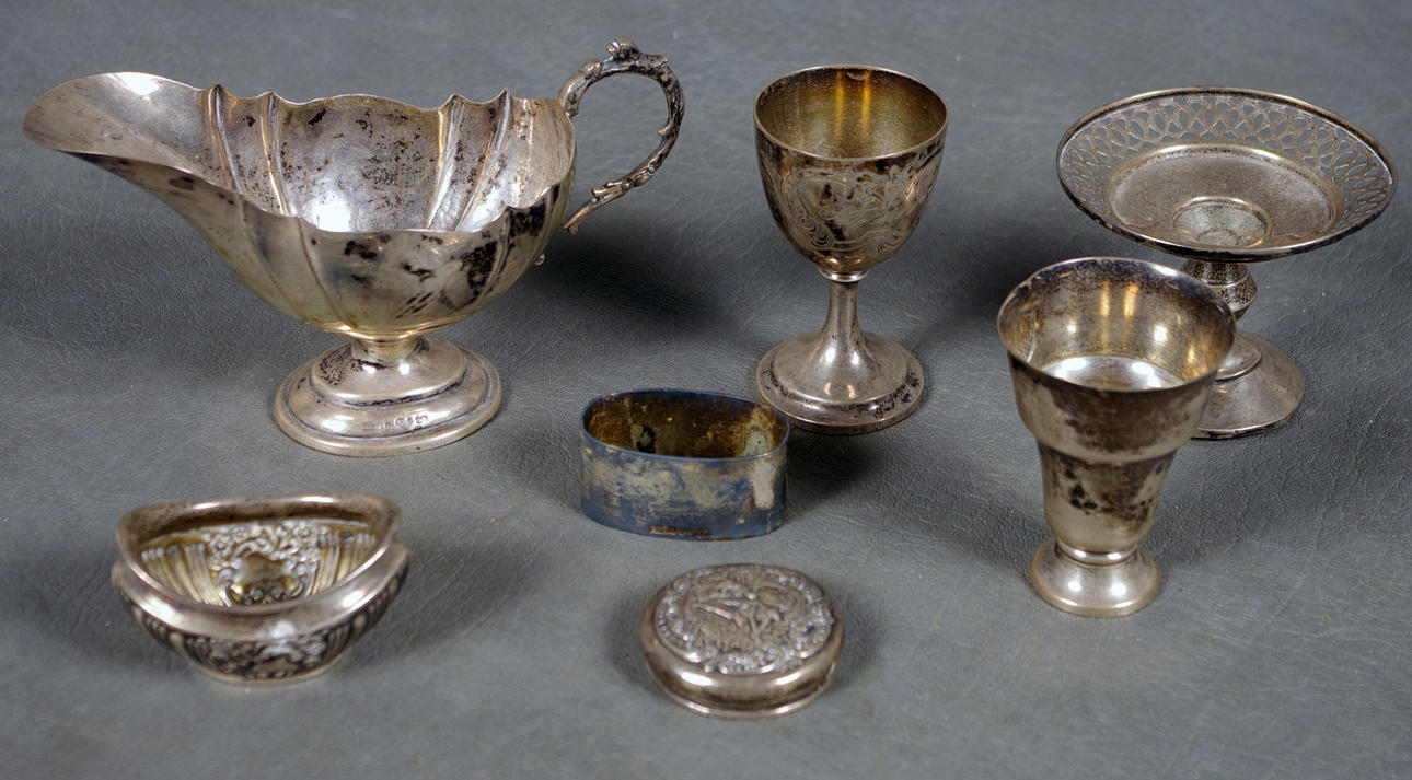 SILVERFÖREMÅL, 7 stycken.