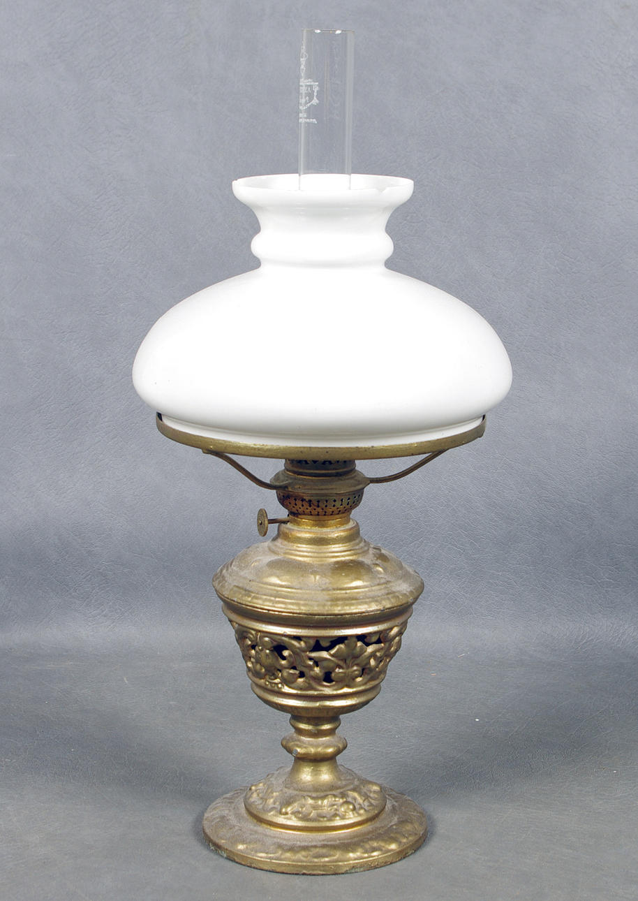 BORDSFOTOGENLAMPA, 1800-tal.