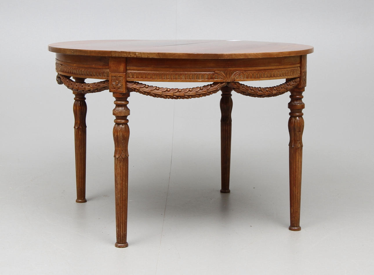 SALONGSBORD, sengustaviansk-stil, 1900-talets första hälft.