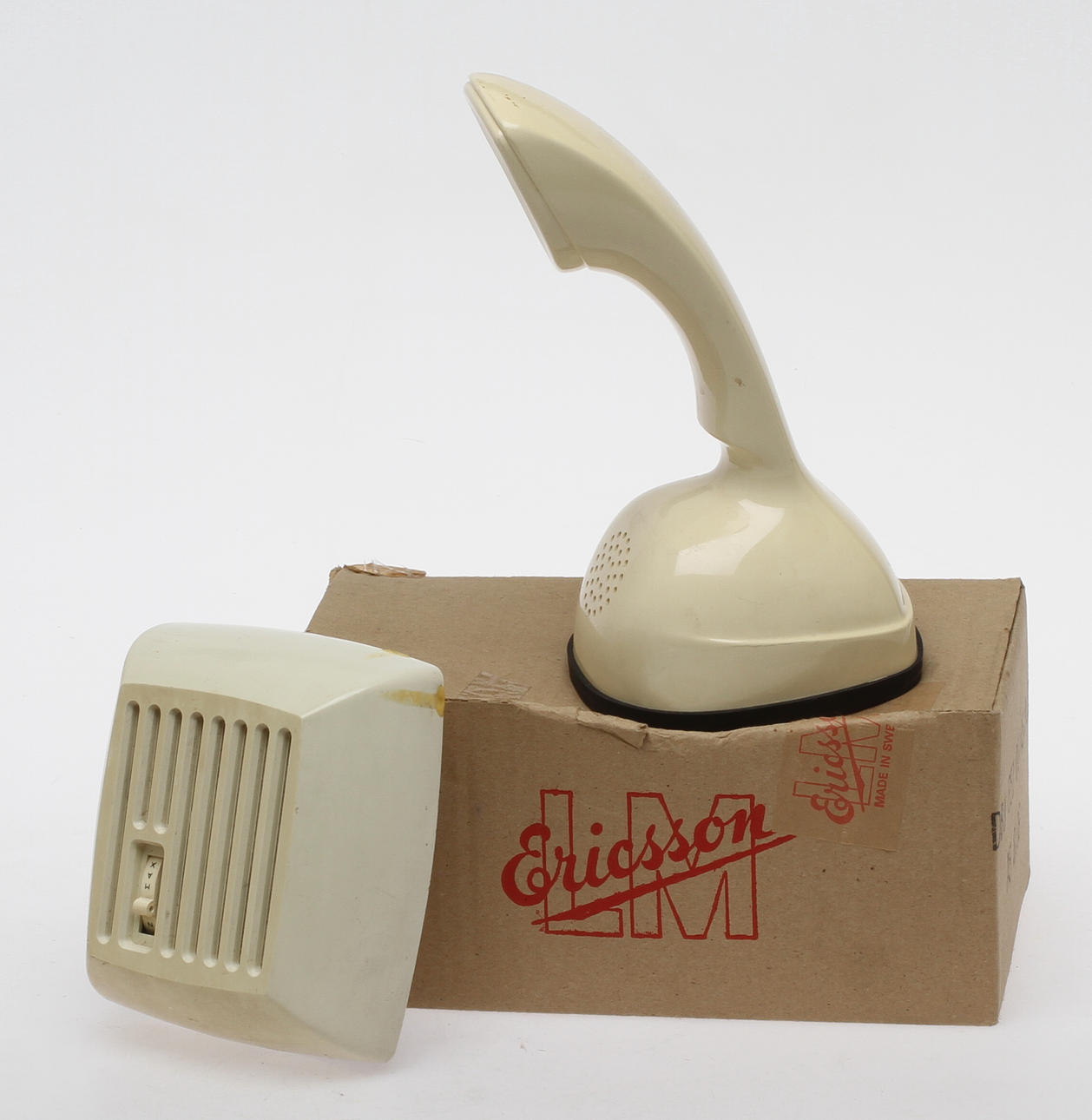 TELEFON, Kobra/Ericofon och RINGKLOCKA.