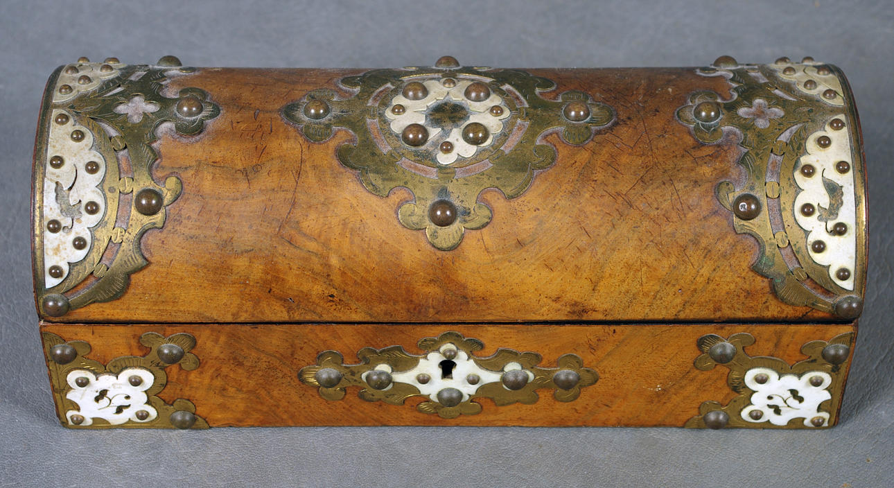 SKRIN, rotfaner, mässing, bendetaljer, 1800-tal.