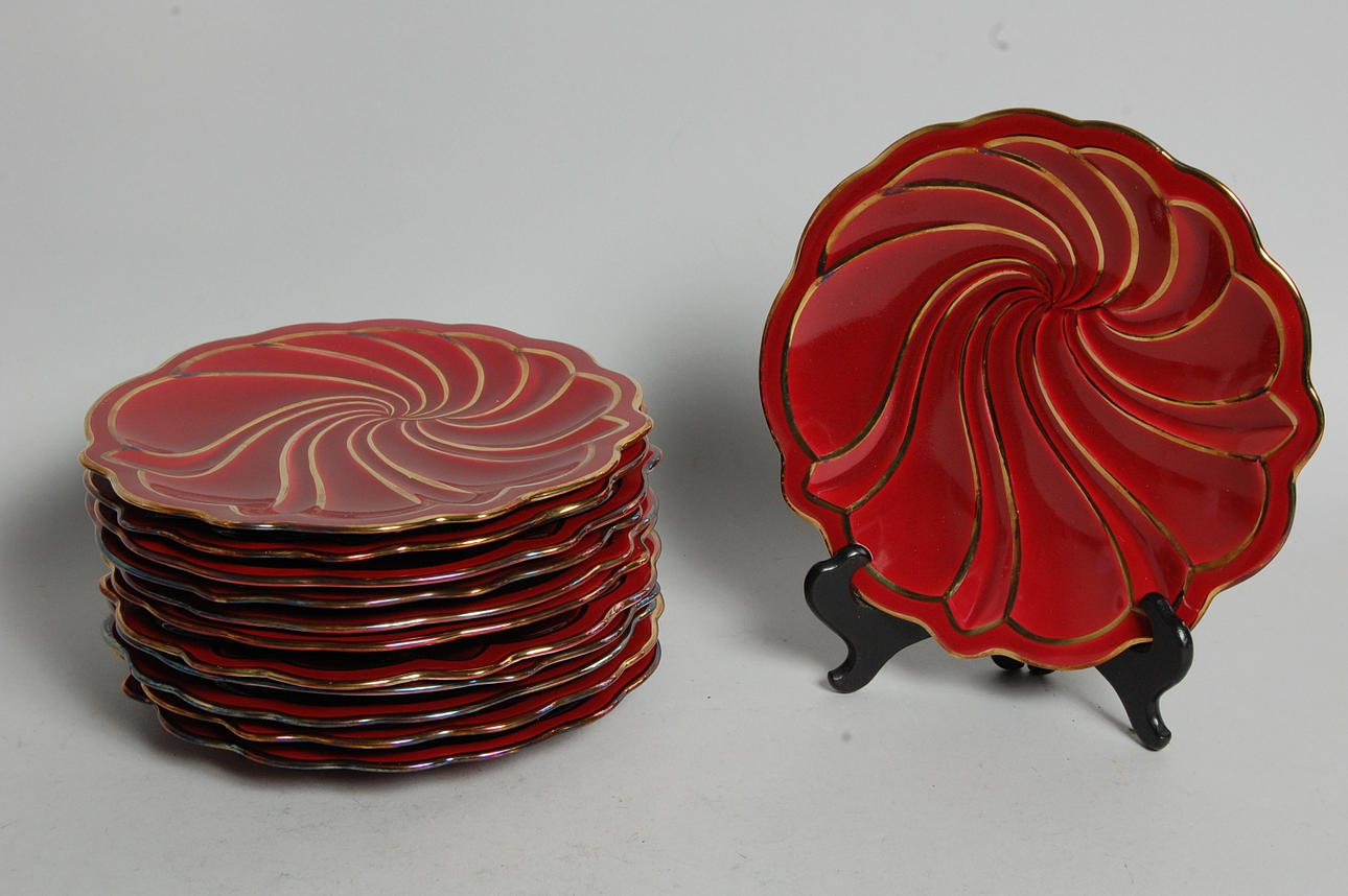 TALLRIKAR, 12 delar, Rödrubin.